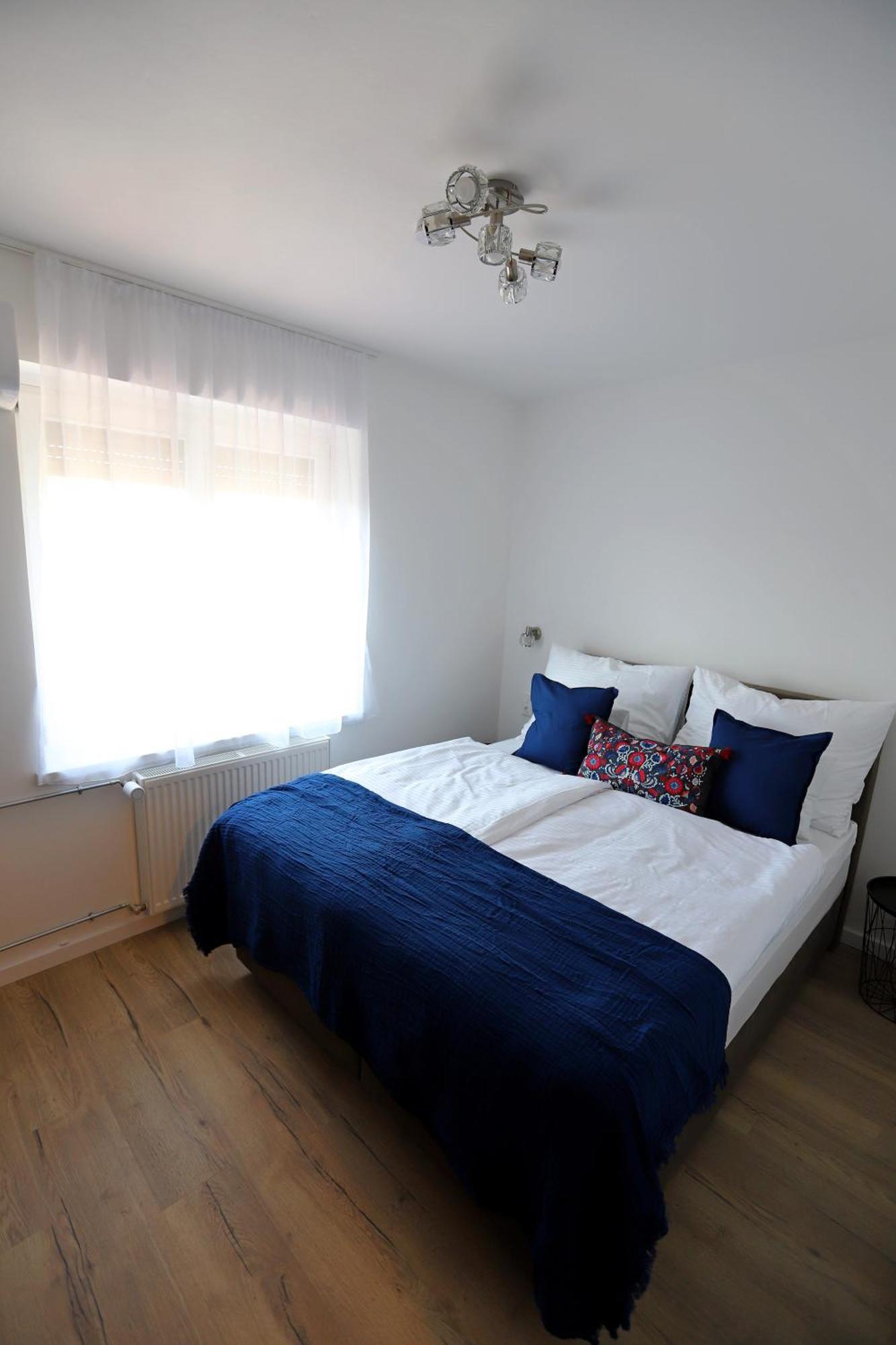 Natali Apartmanhaz Eger Zewnętrze zdjęcie