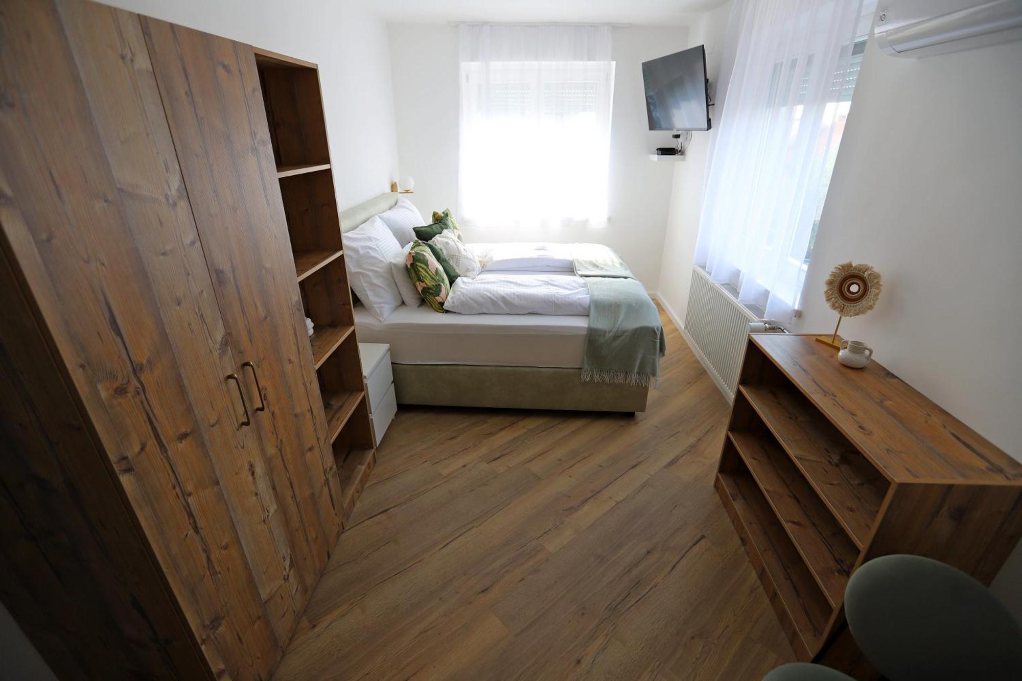 Natali Apartmanhaz Eger Zewnętrze zdjęcie