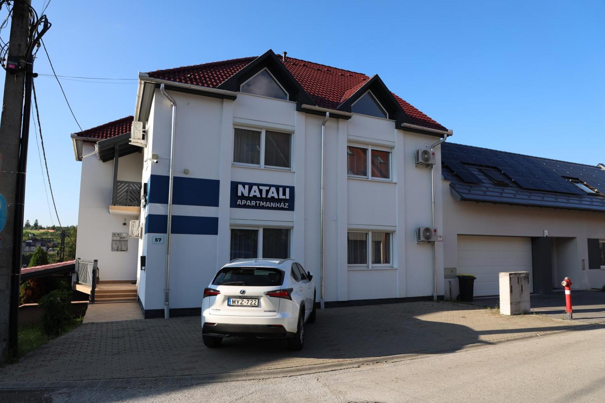 Natali Apartmanhaz Eger Zewnętrze zdjęcie